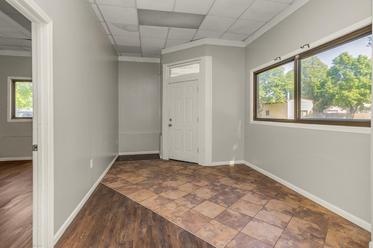 1321 Payne Avenue E Property Photo 9