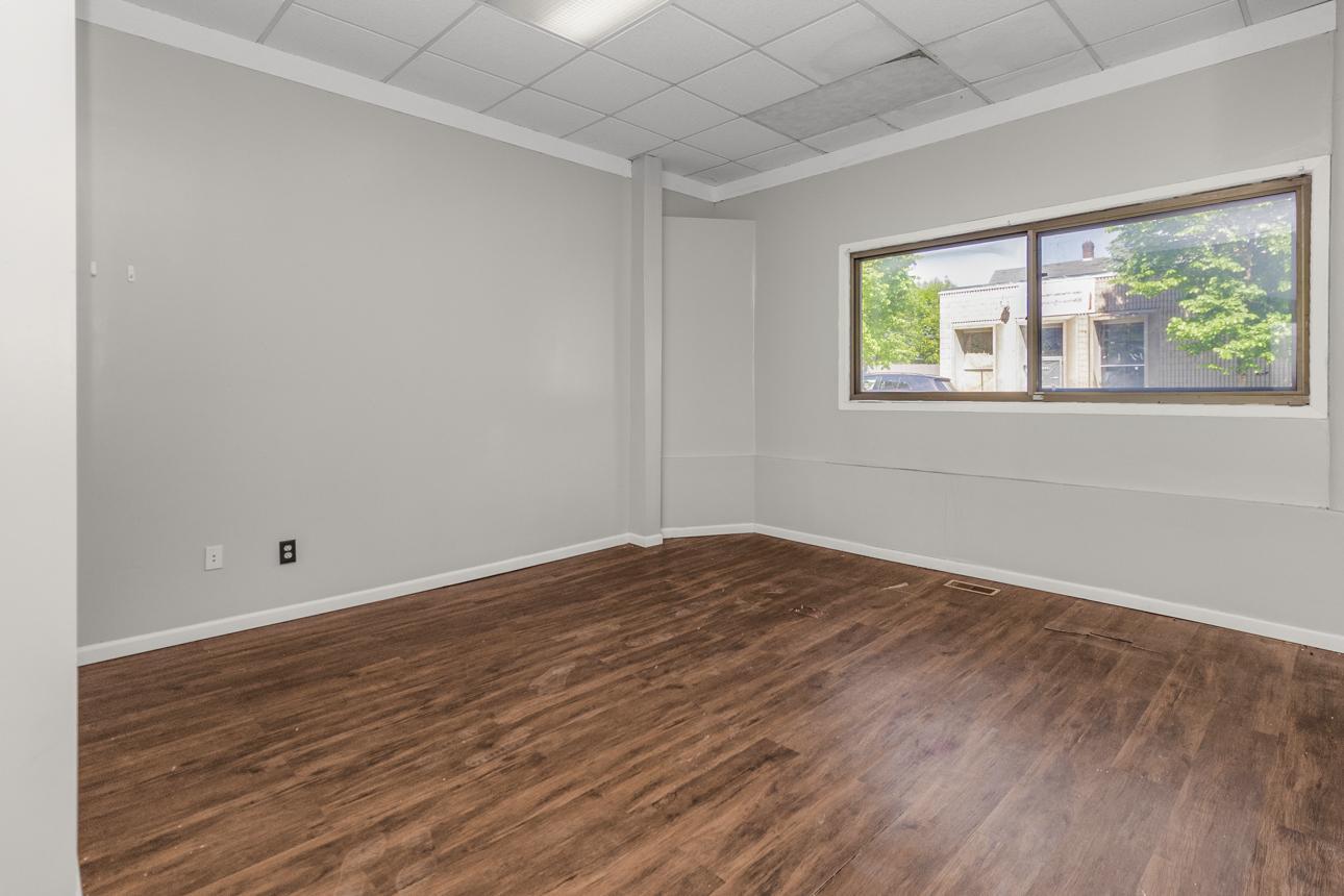 1321 Payne Avenue E Property Photo 11