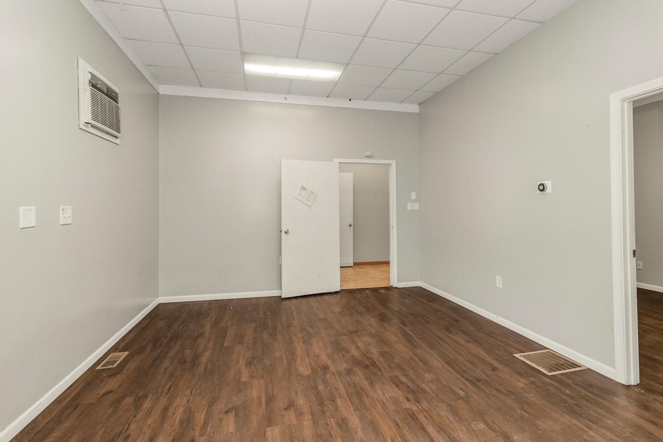 1321 Payne Avenue E Property Photo 12