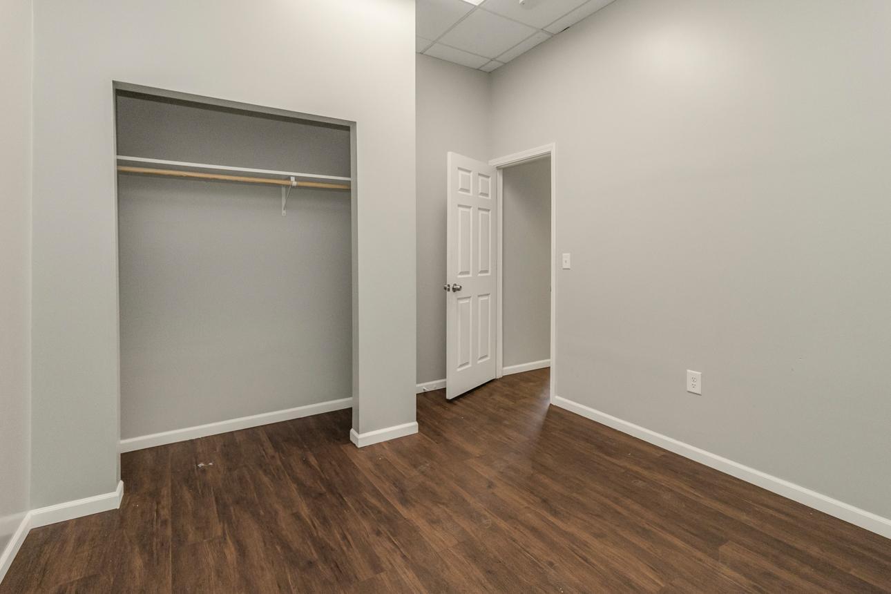 1321 Payne Avenue E Property Photo 13