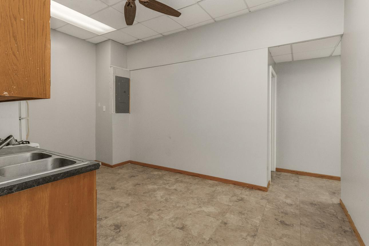 1321 Payne Avenue E Property Photo 16