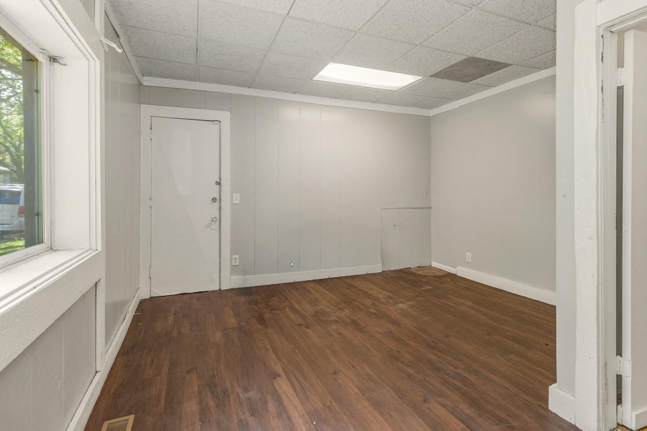 1321 Payne Avenue E Property Photo 18