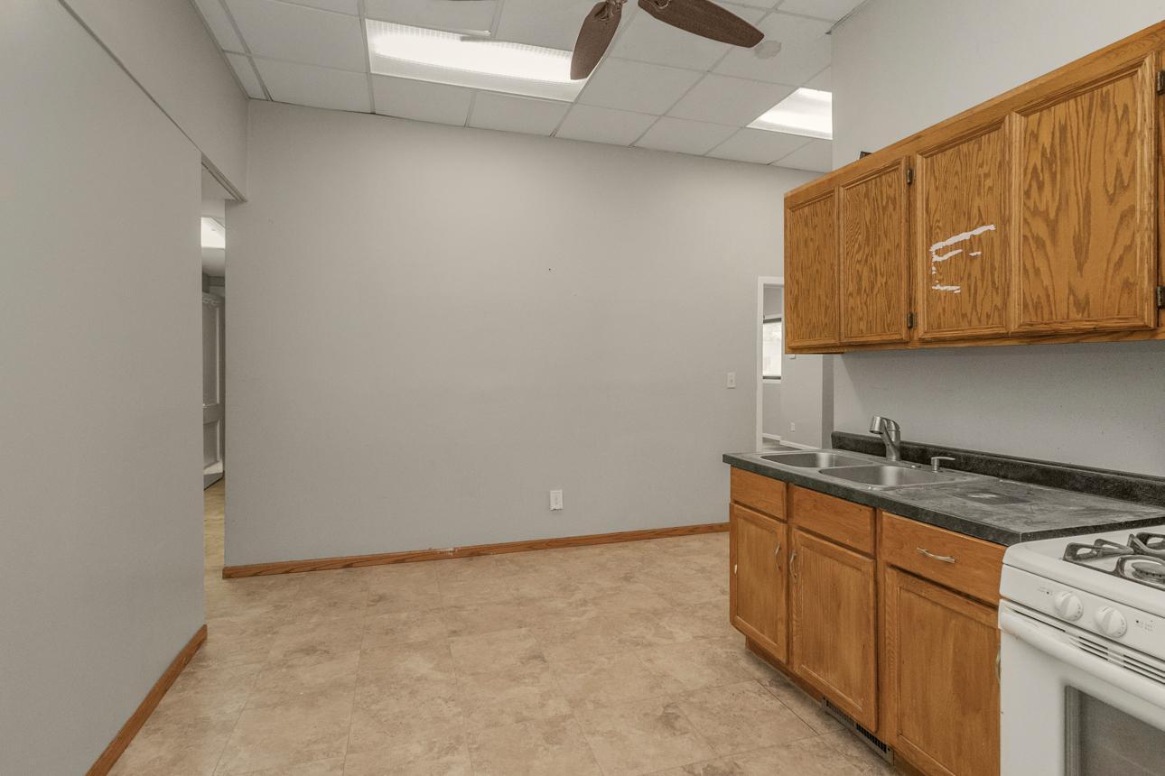 1321 Payne Avenue E Property Photo 21