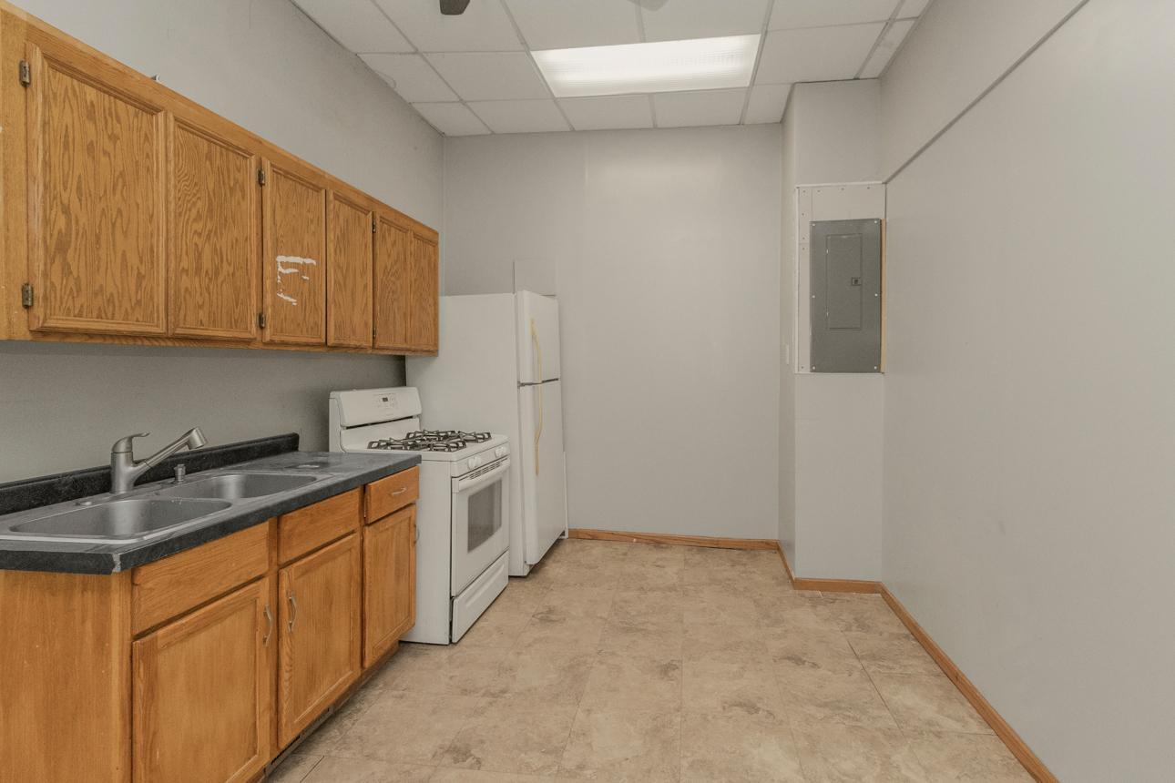 1321 Payne Avenue E Property Photo 22