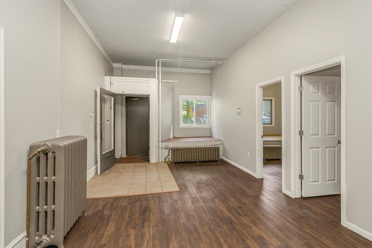 1321 Payne Avenue E Property Photo 30