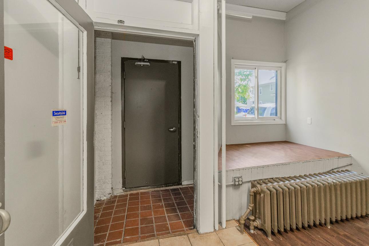 1321 Payne Avenue E Property Photo 32