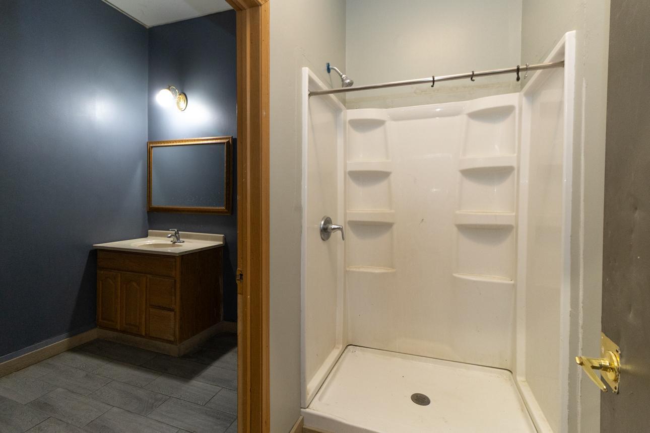 1321 Payne Avenue E Property Photo 39