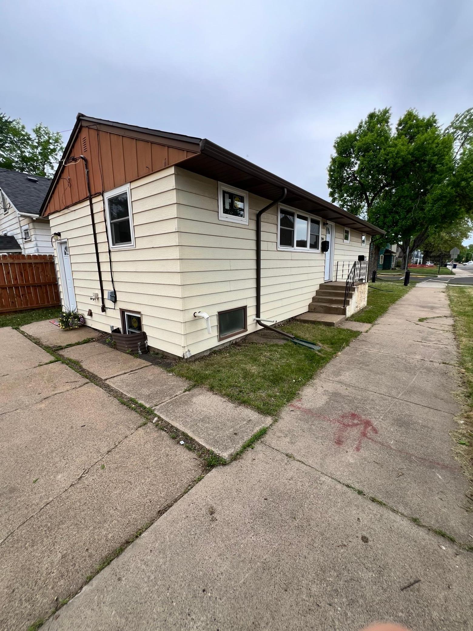 2401 7th Avenue E Property Photo 3