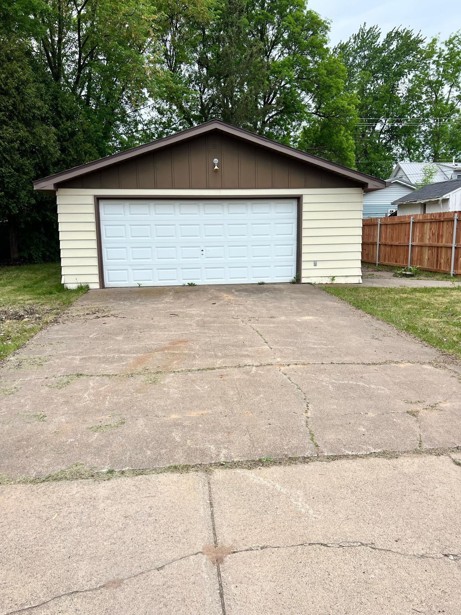 2401 7th Avenue E Property Photo 5
