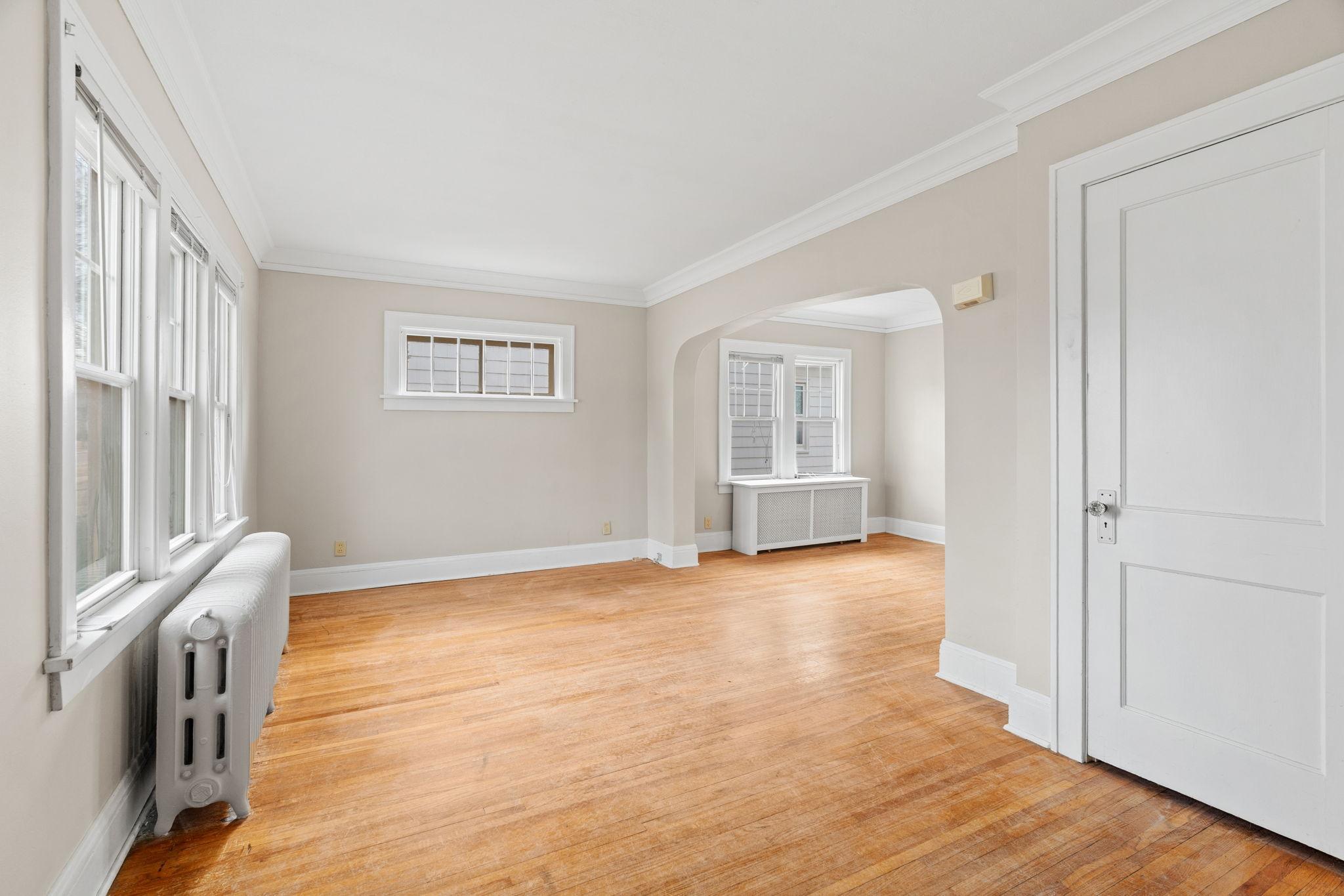 2196 Eleanor Avenue Property Photo 6