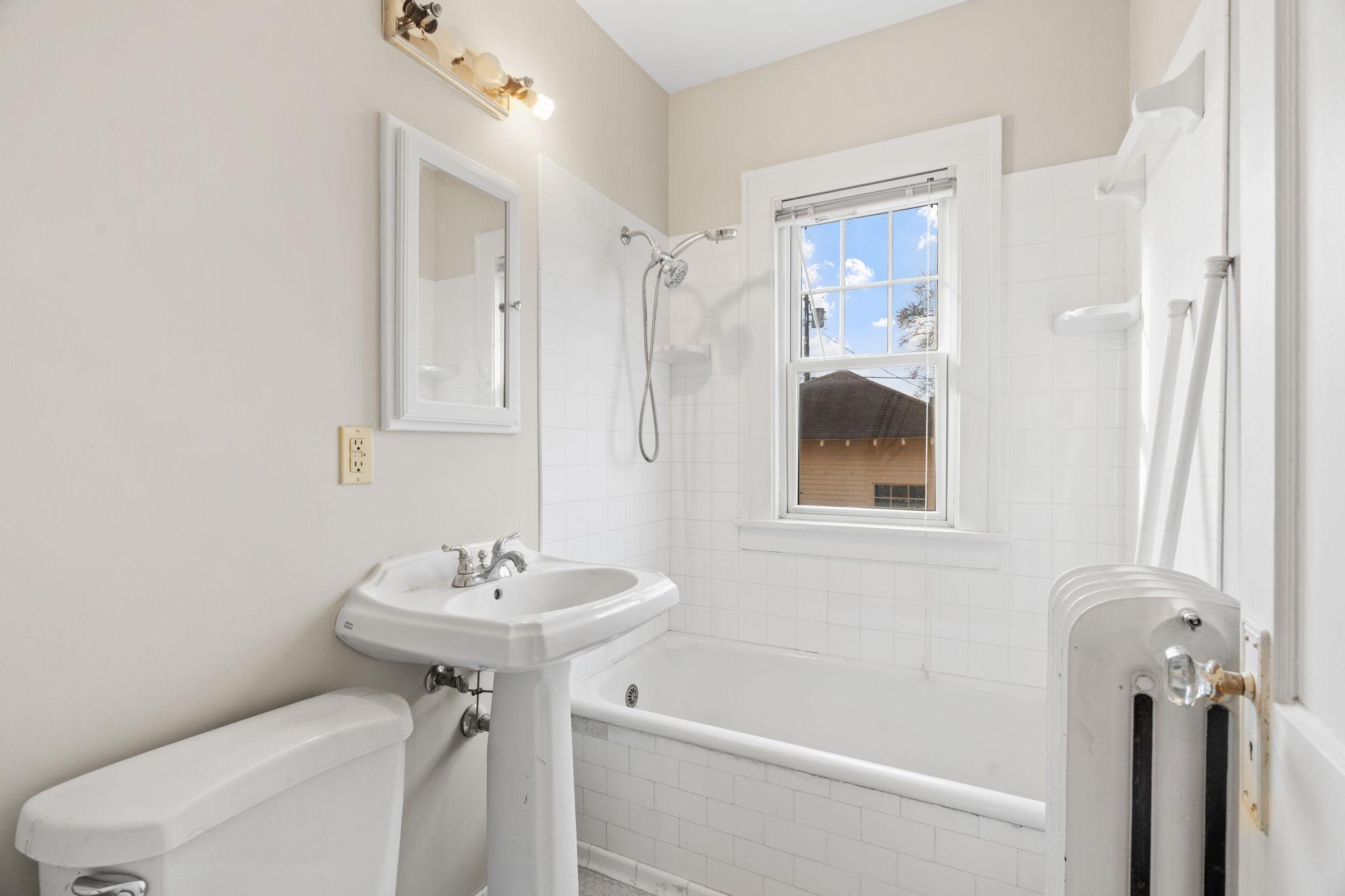2196 Eleanor Avenue Property Photo 17