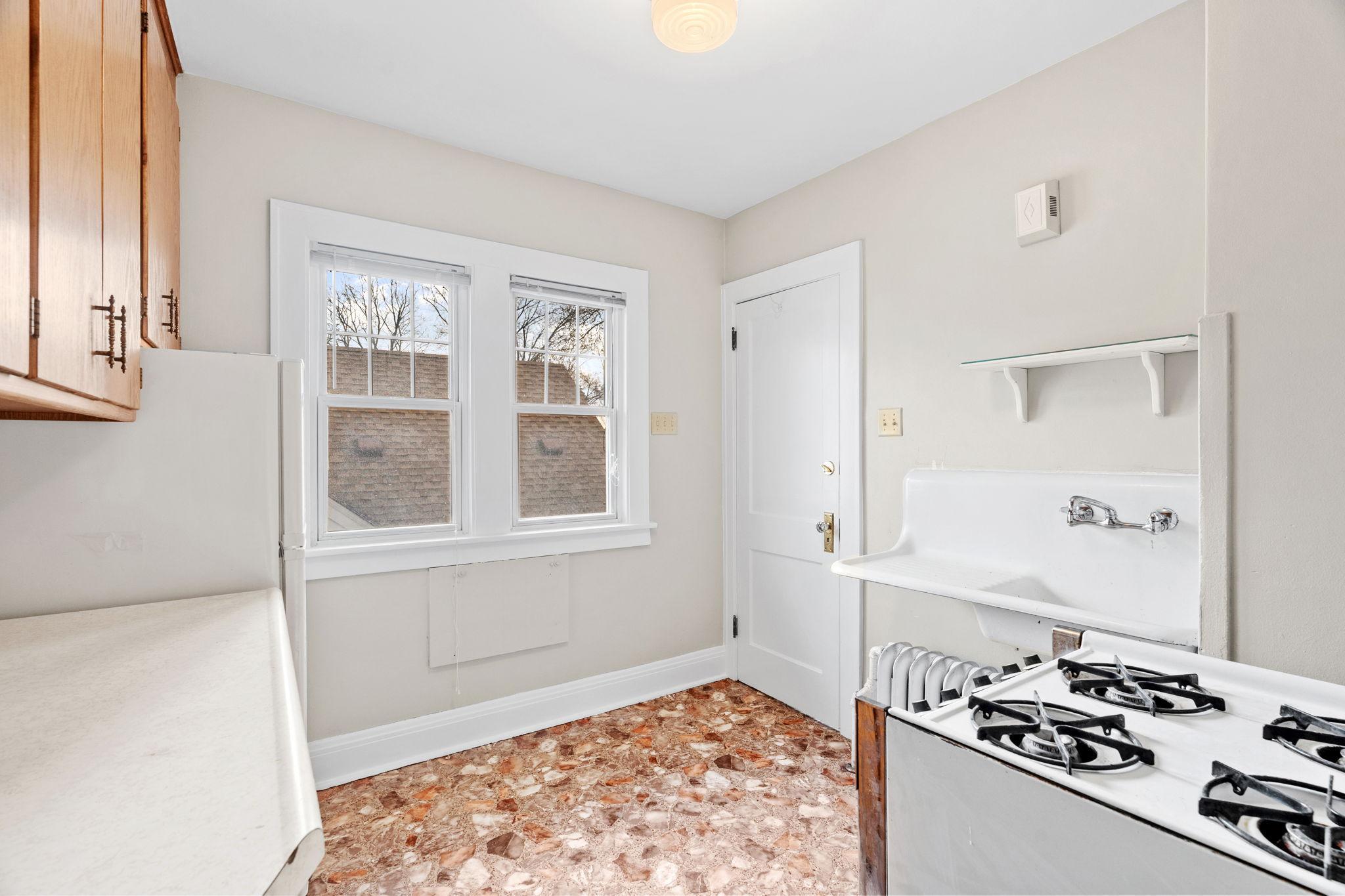 2196 Eleanor Avenue Property Photo 24
