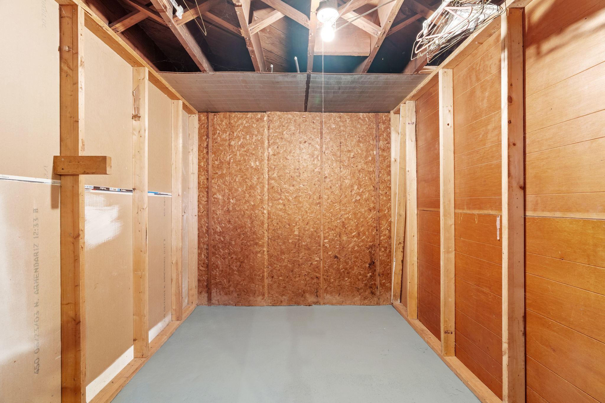 2196 Eleanor Avenue Property Photo 33
