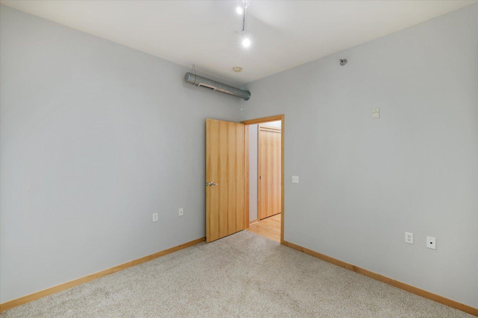 1211 Lagoon Avenue 510 Property Photo 7