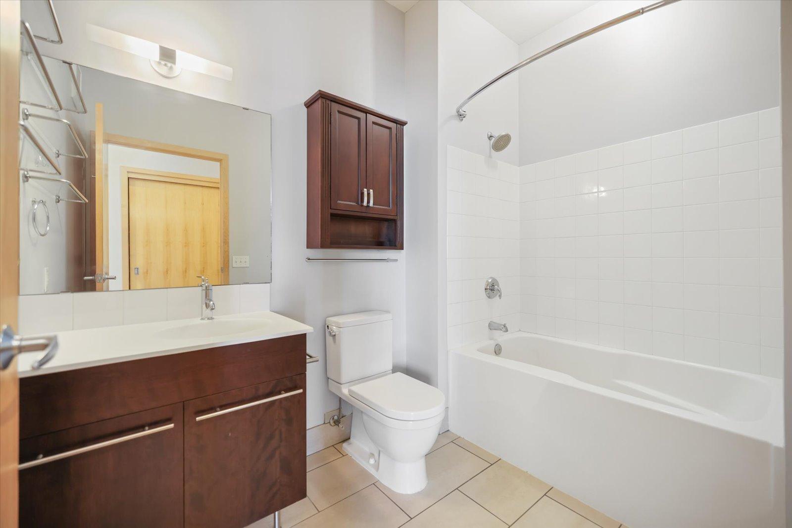 1211 Lagoon Avenue 510 Property Photo 9