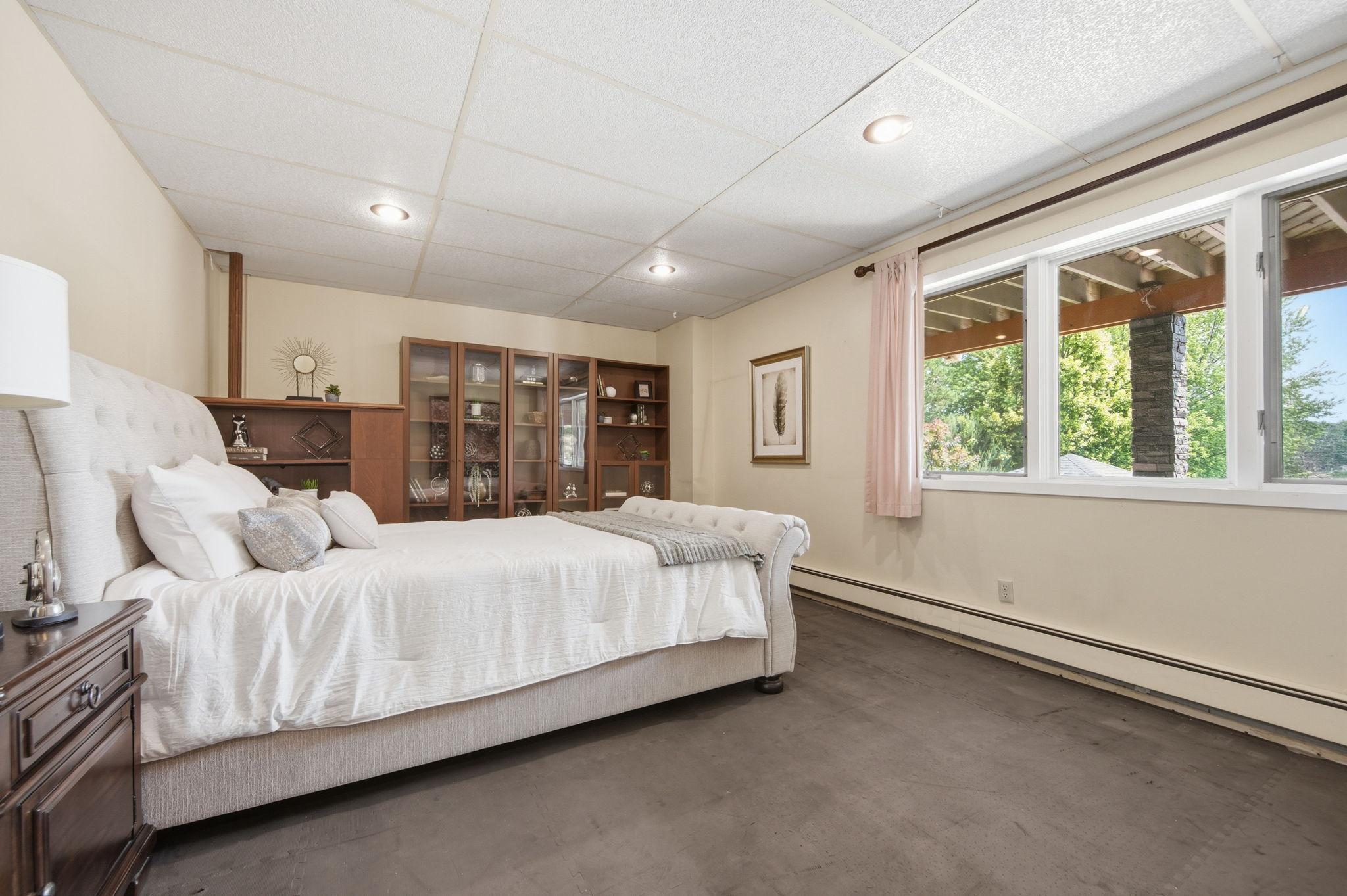 1294 Jamison Avenue Ne Property Photo 23