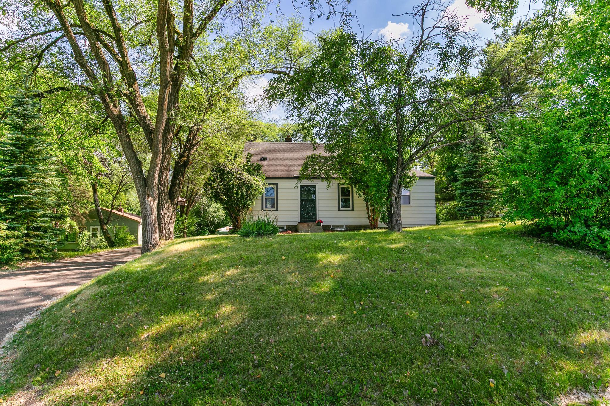1612 County Road C E