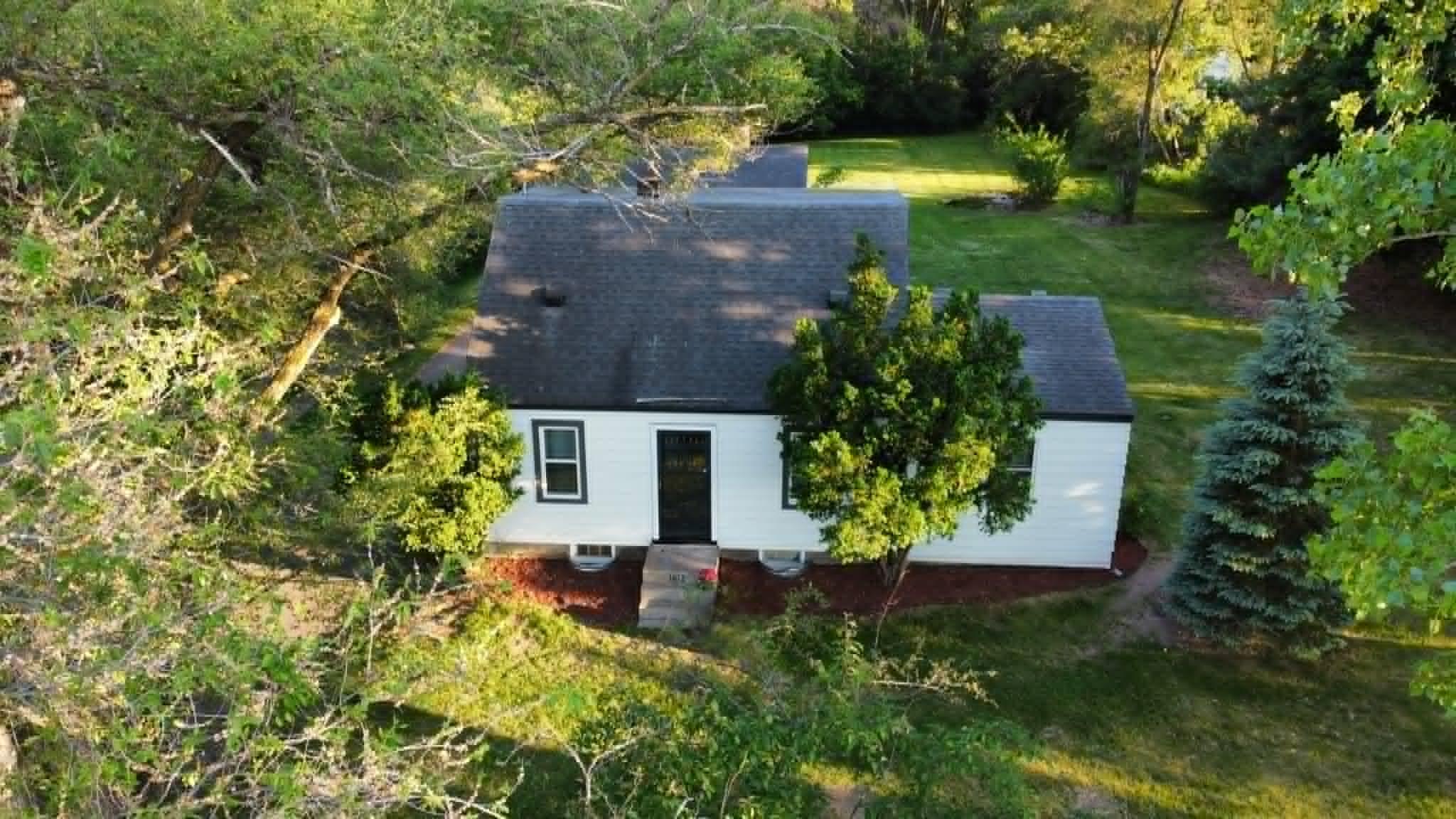 1612 County Road C E Property Photo 2