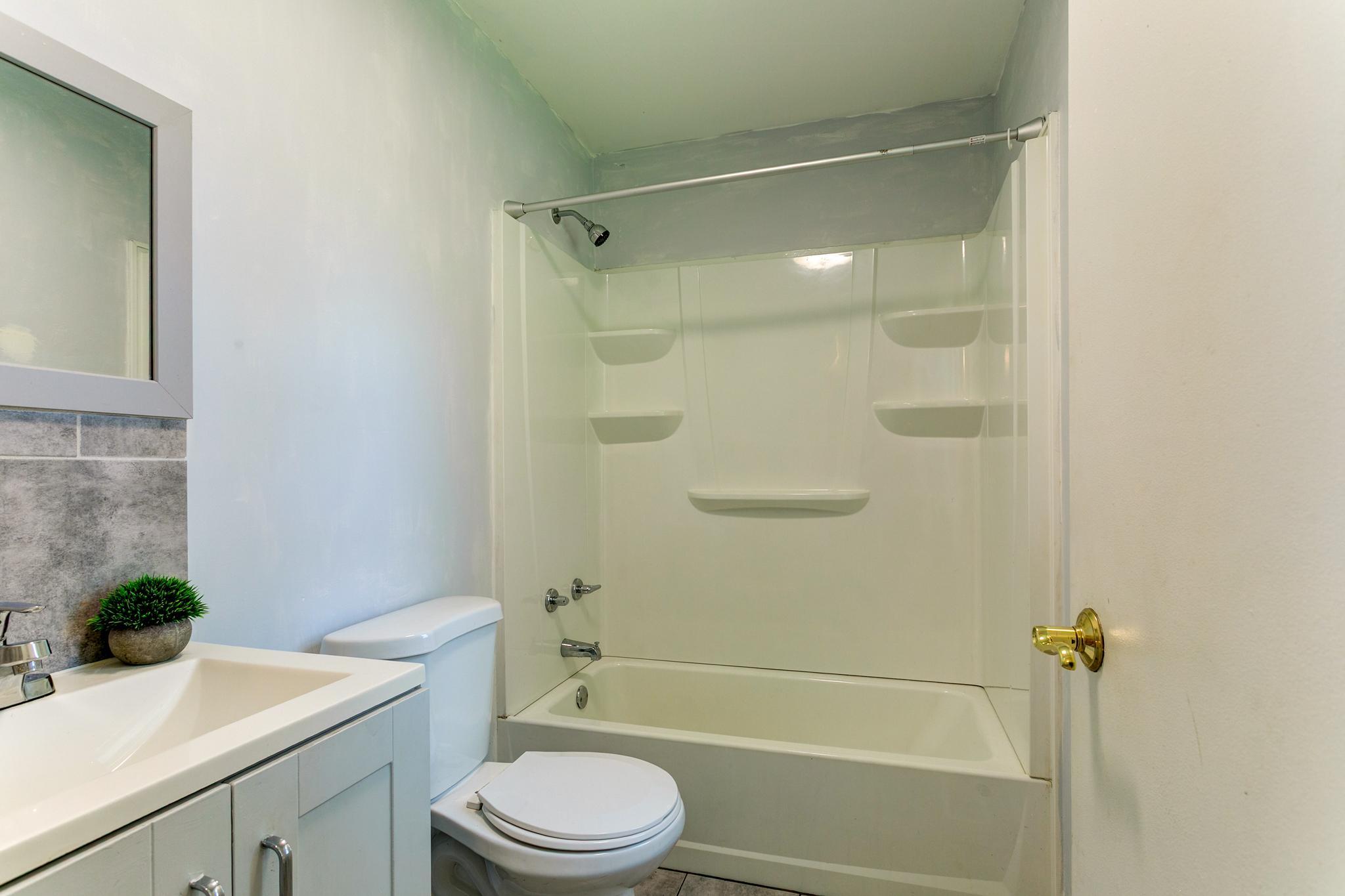 1612 County Road C E Property Photo 10