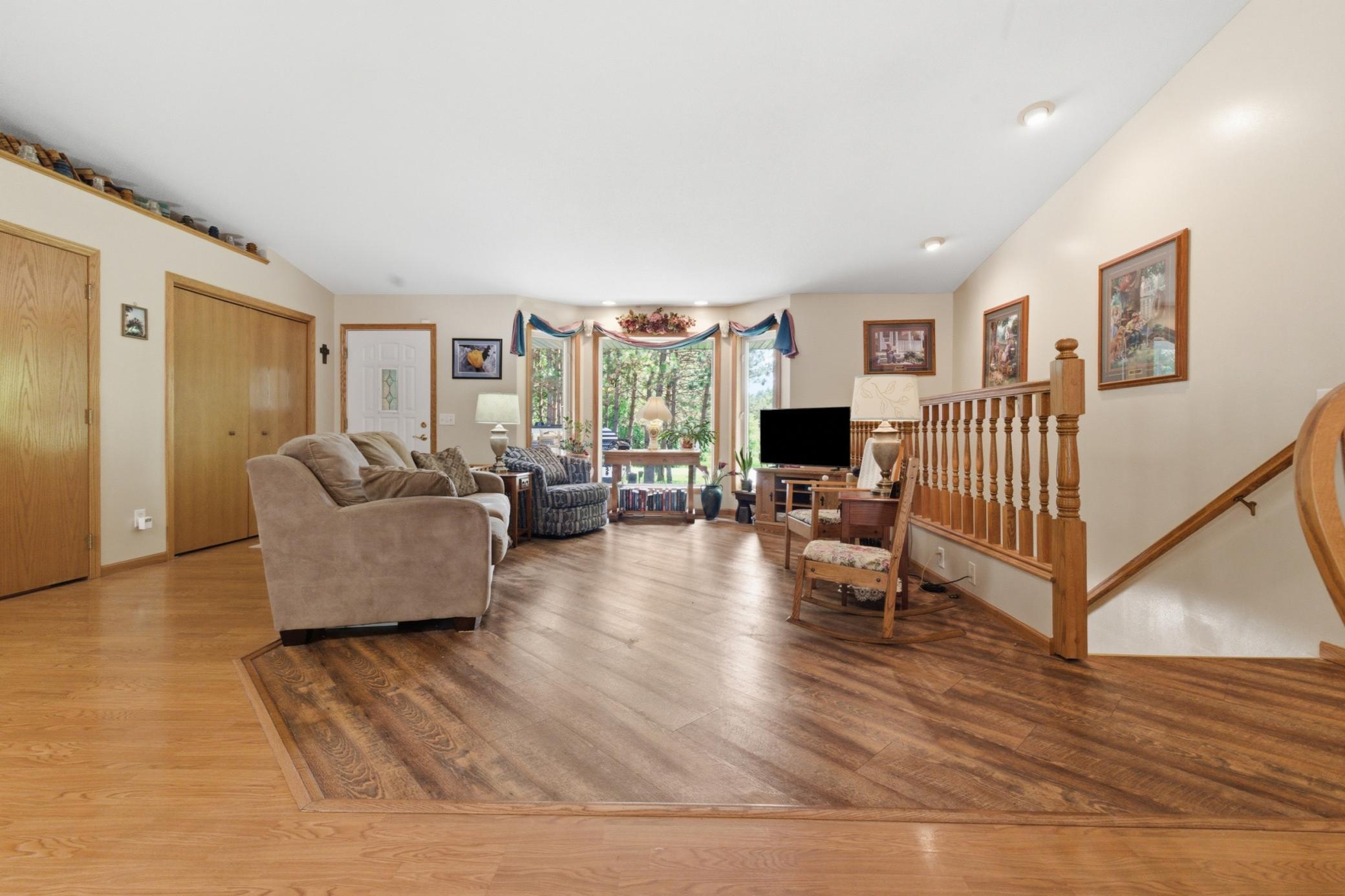 1552 Harrison Drive Sw Property Photo 5