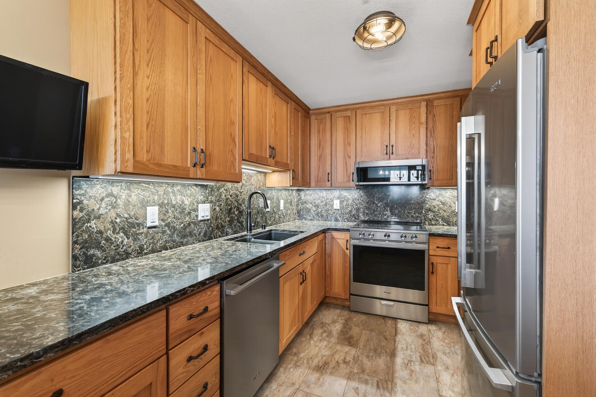 168 6th Street E 3105 Property Photo 1