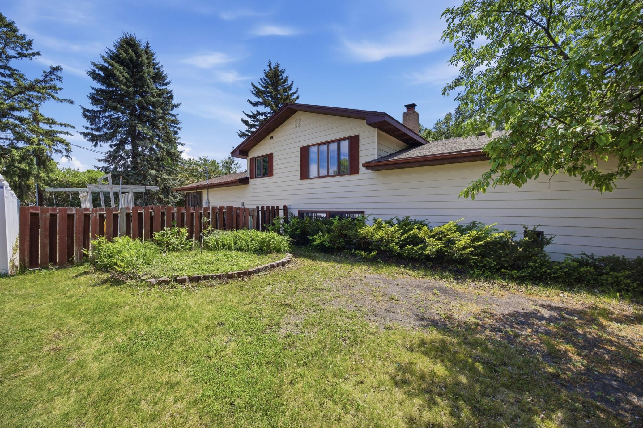 1304 26th Avenue S Property Photo 4