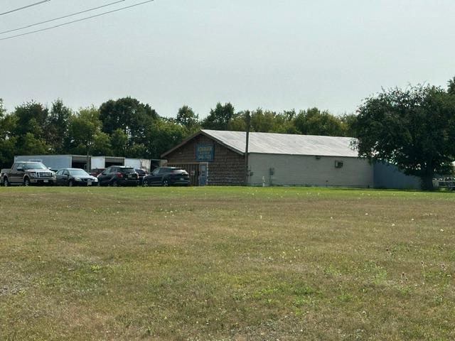 1725 State Highway 35 N Property Photo 1