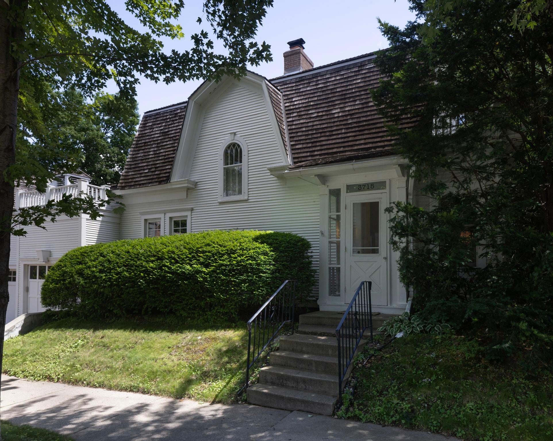 3715 Thomas Avenue S Property Photo 2