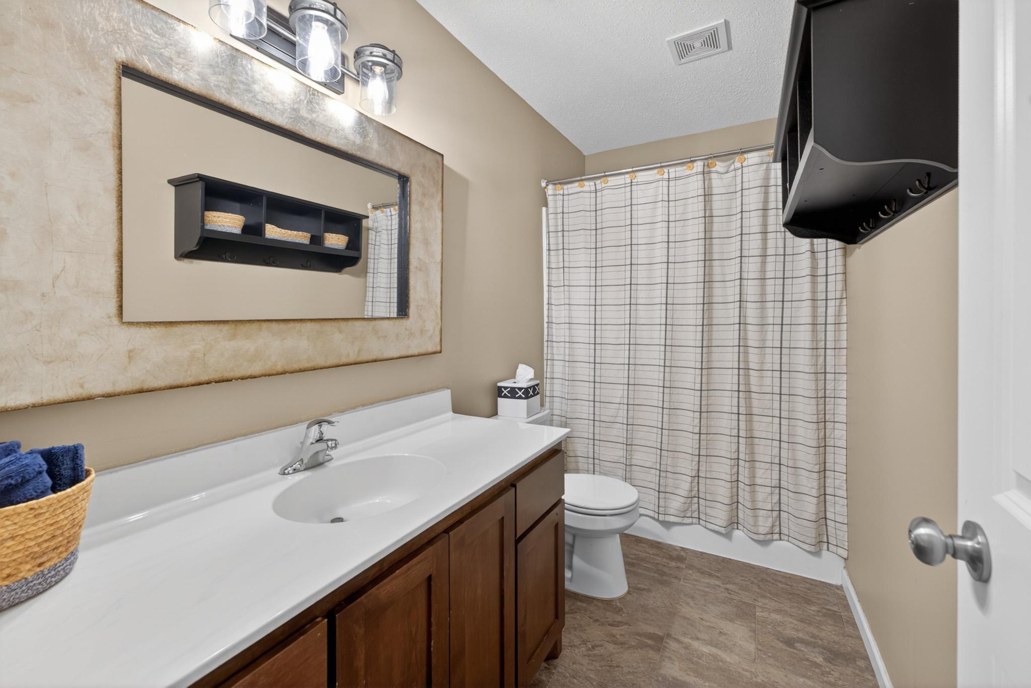 835 Highview Loop Se Property Photo 12