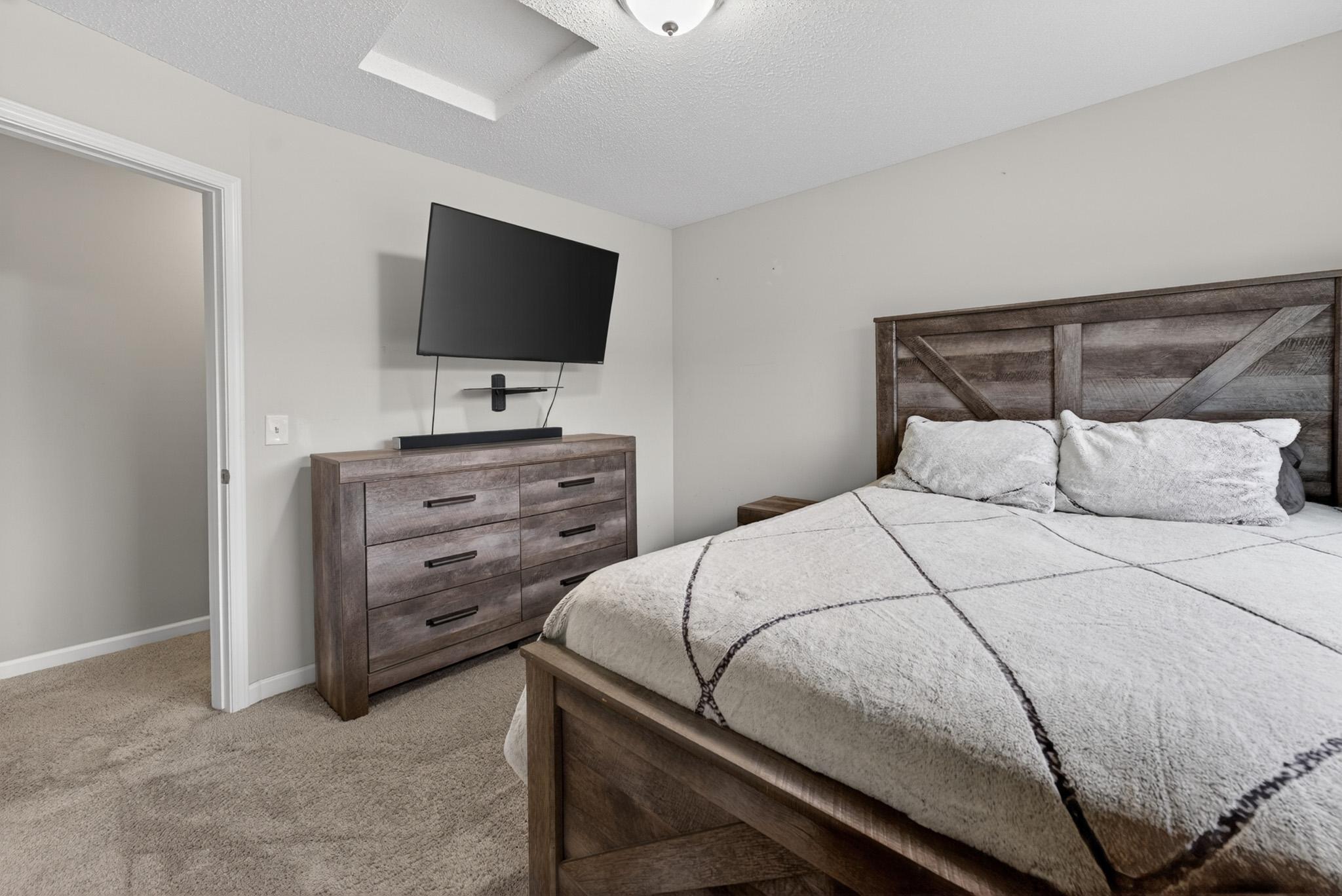 835 Highview Loop Se Property Photo 14