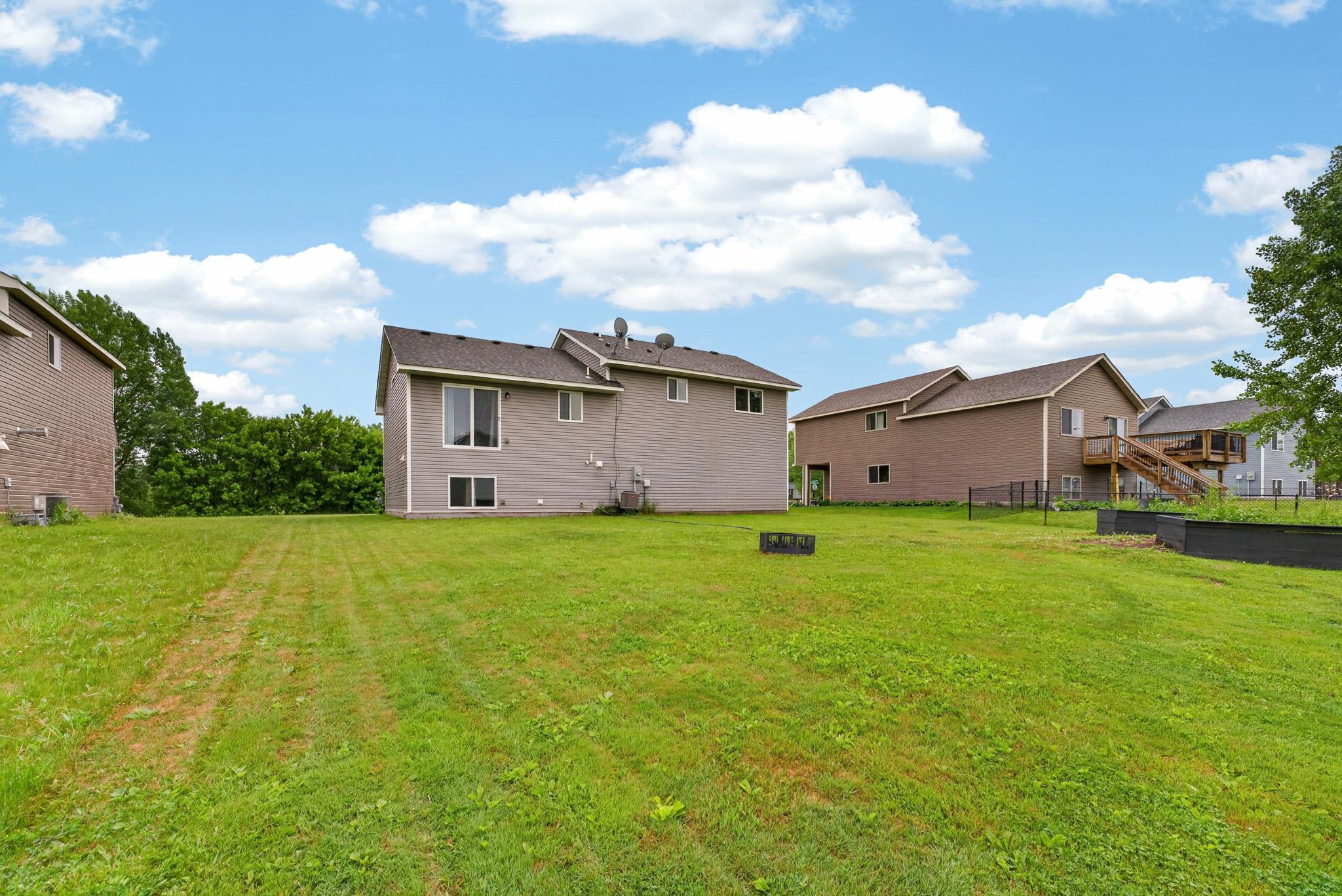 835 Highview Loop Se Property Photo 33