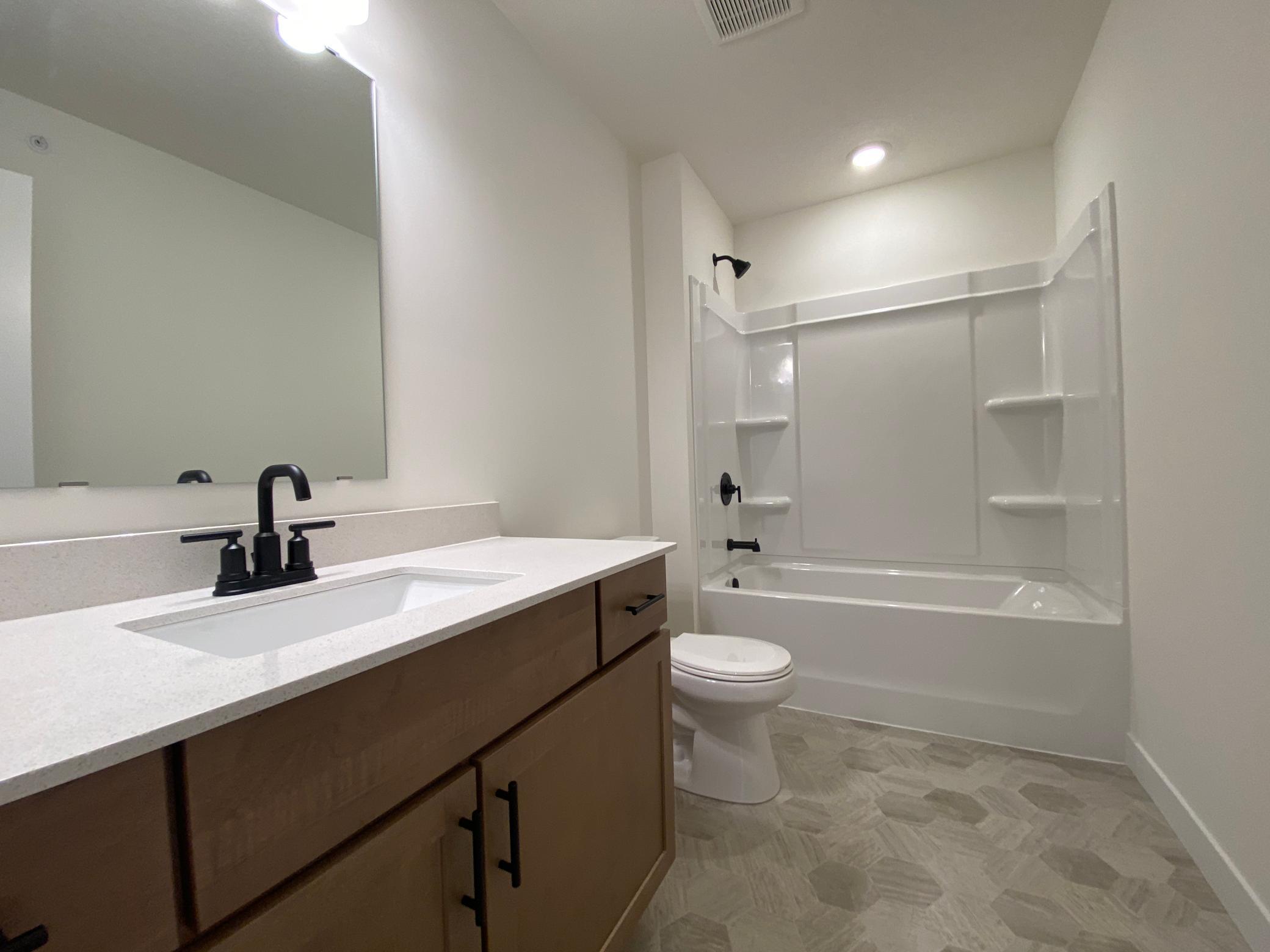 13789 Hollybrook Circle Property Photo 12