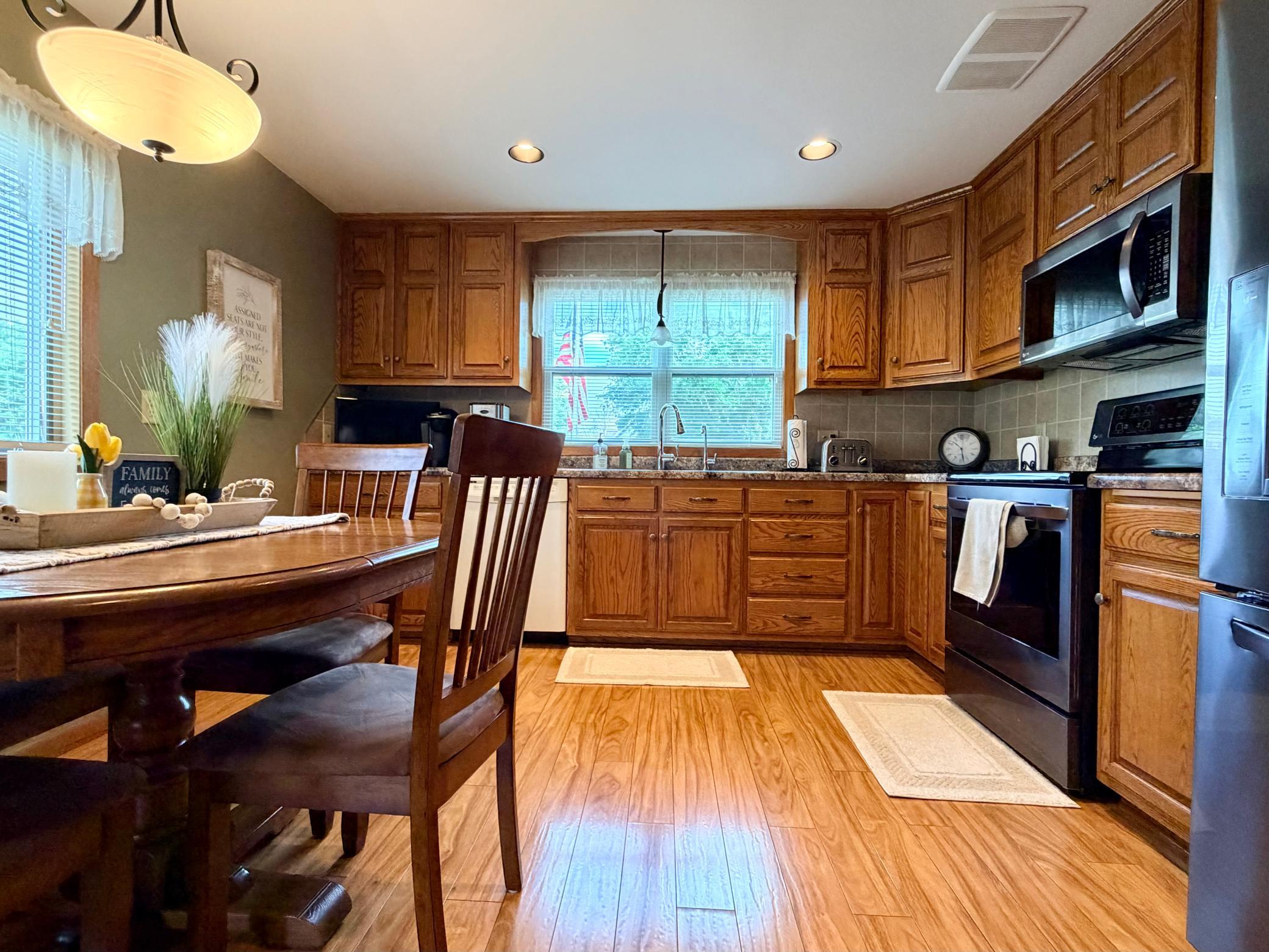 1801 S Shore Drive Property Photo 5