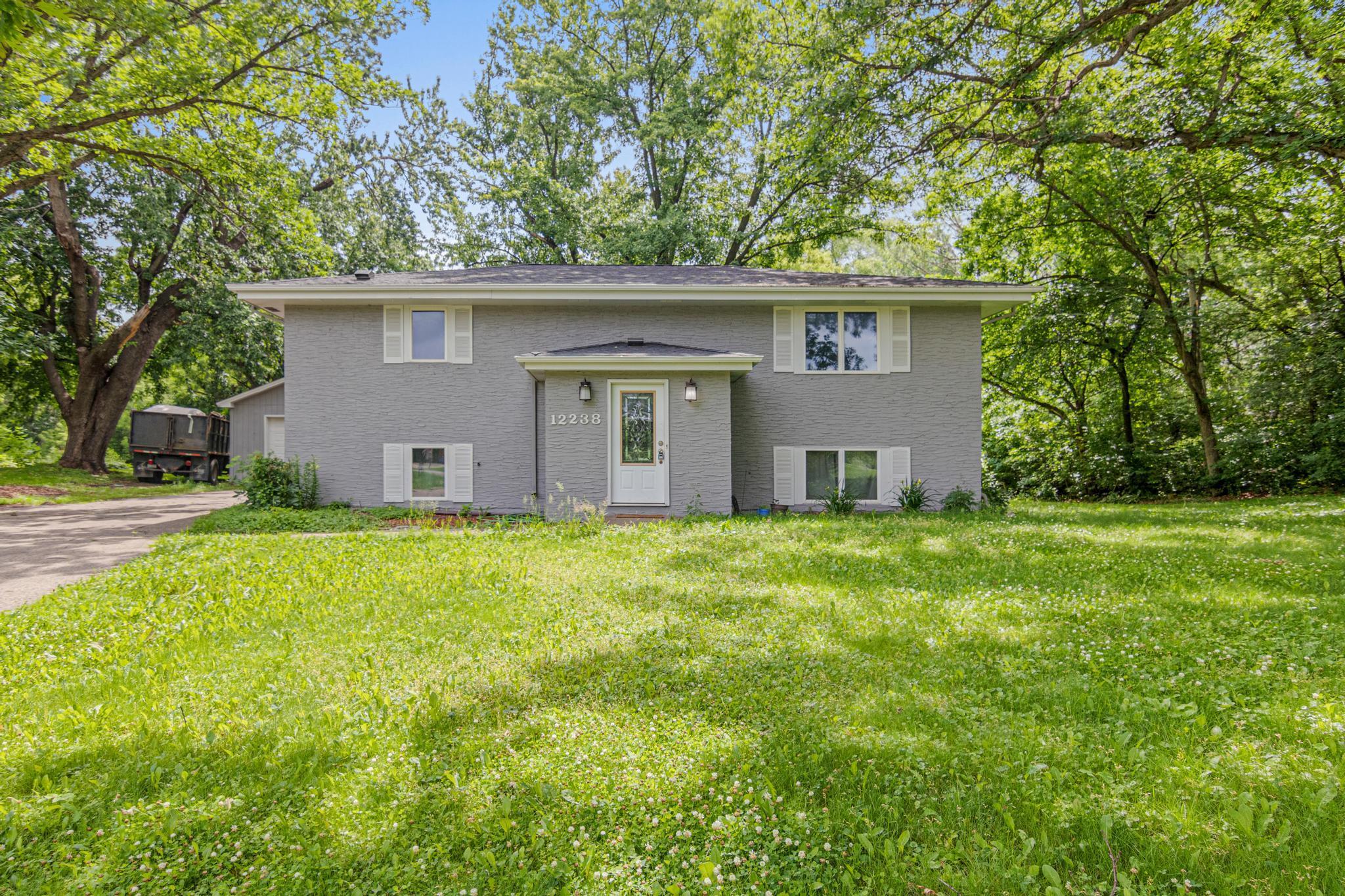 12238 S Robert Trail Property Photo 1