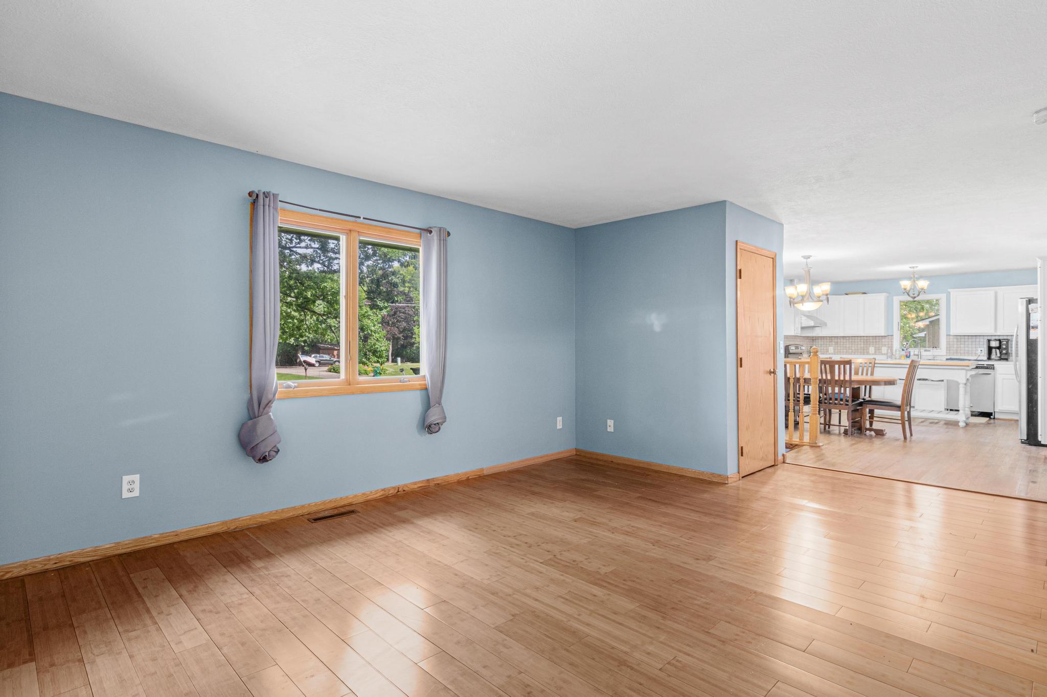 12238 S Robert Trail Property Photo 4