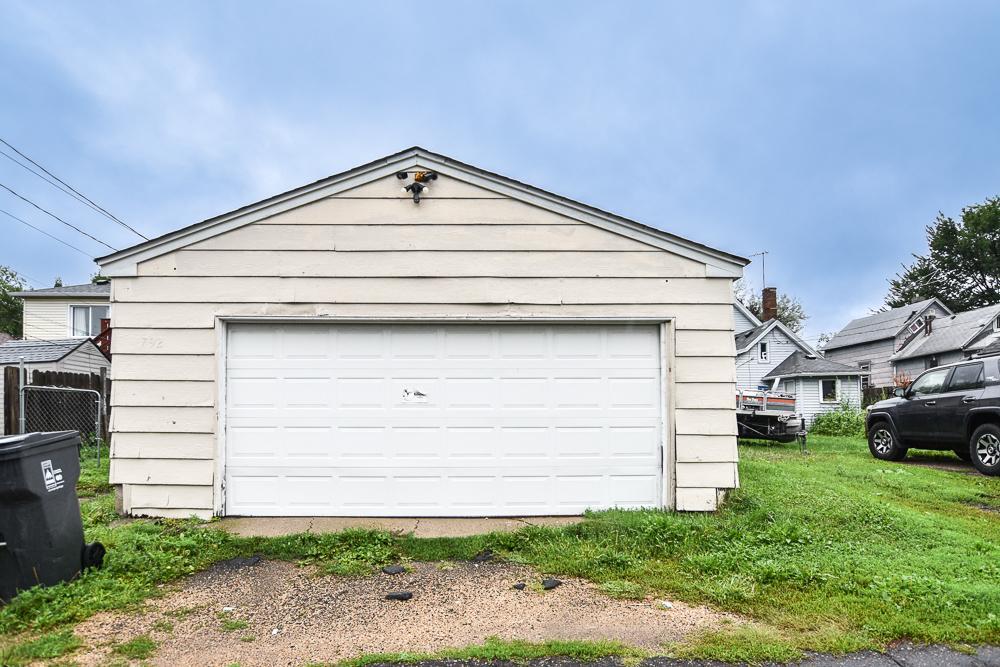 792 Cook Avenue E Property Photo 24