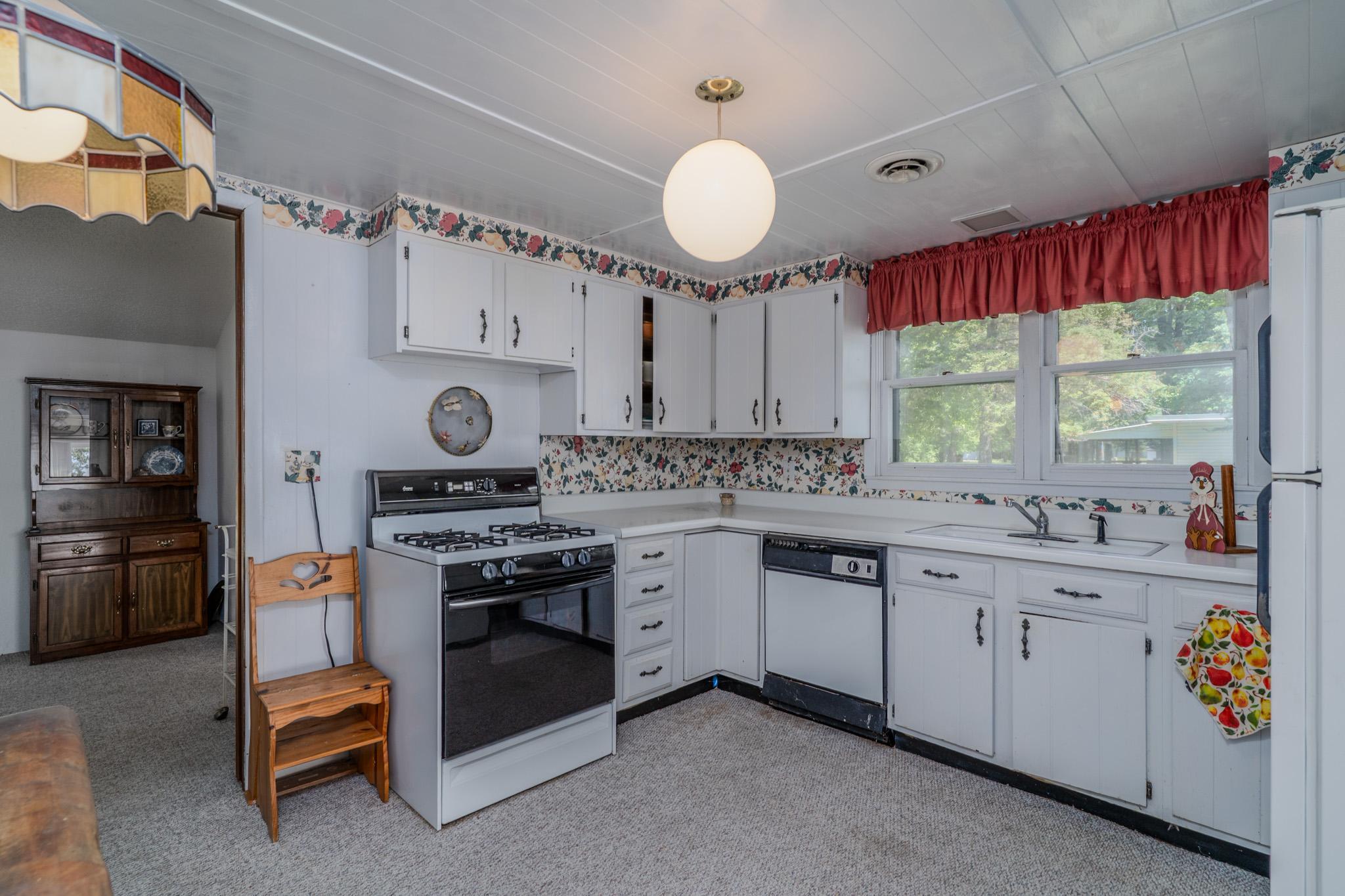 15815 Sandy Beach Road Se Property Photo 19