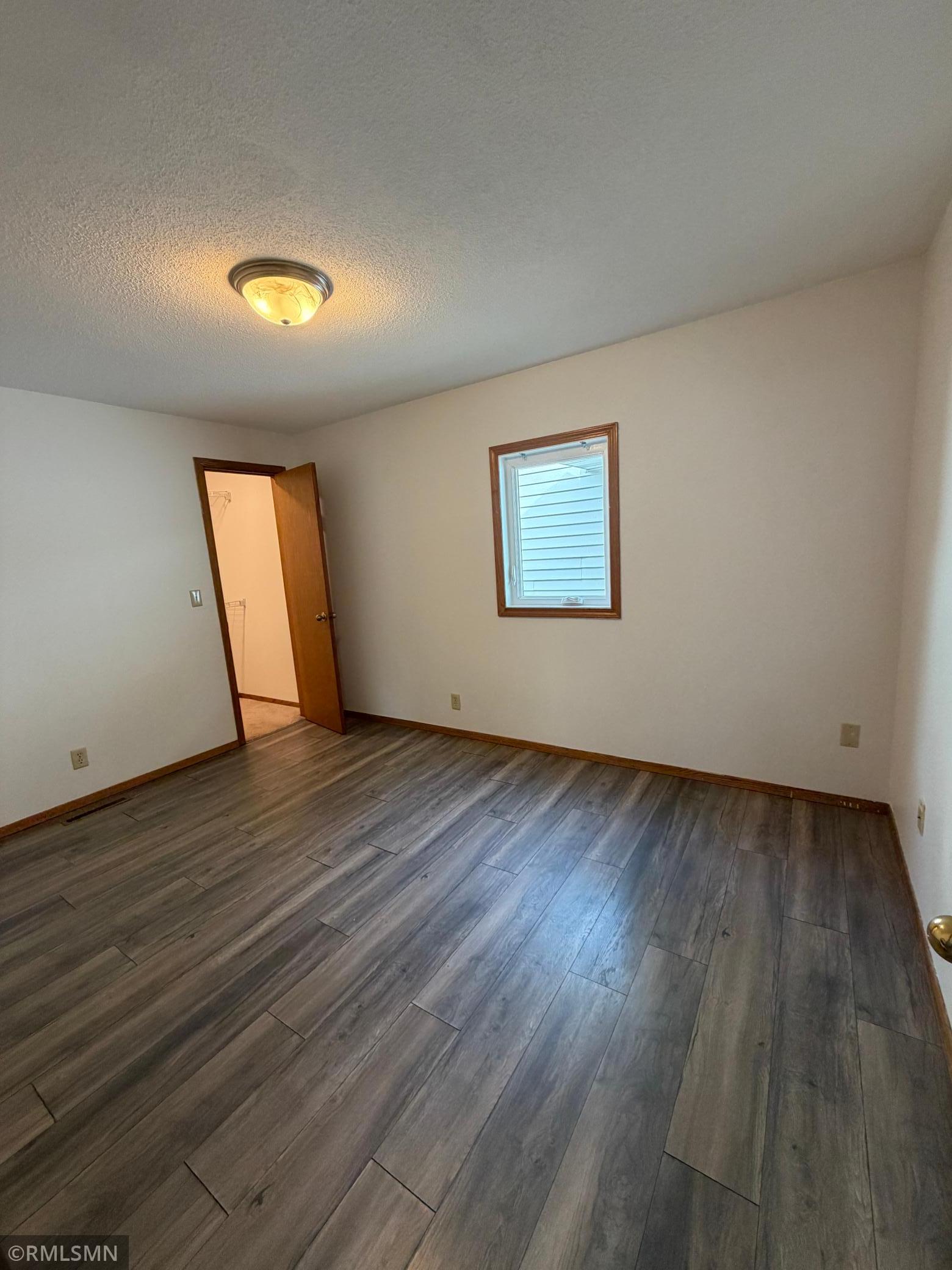 607 1st Avenue E Property Photo 9
