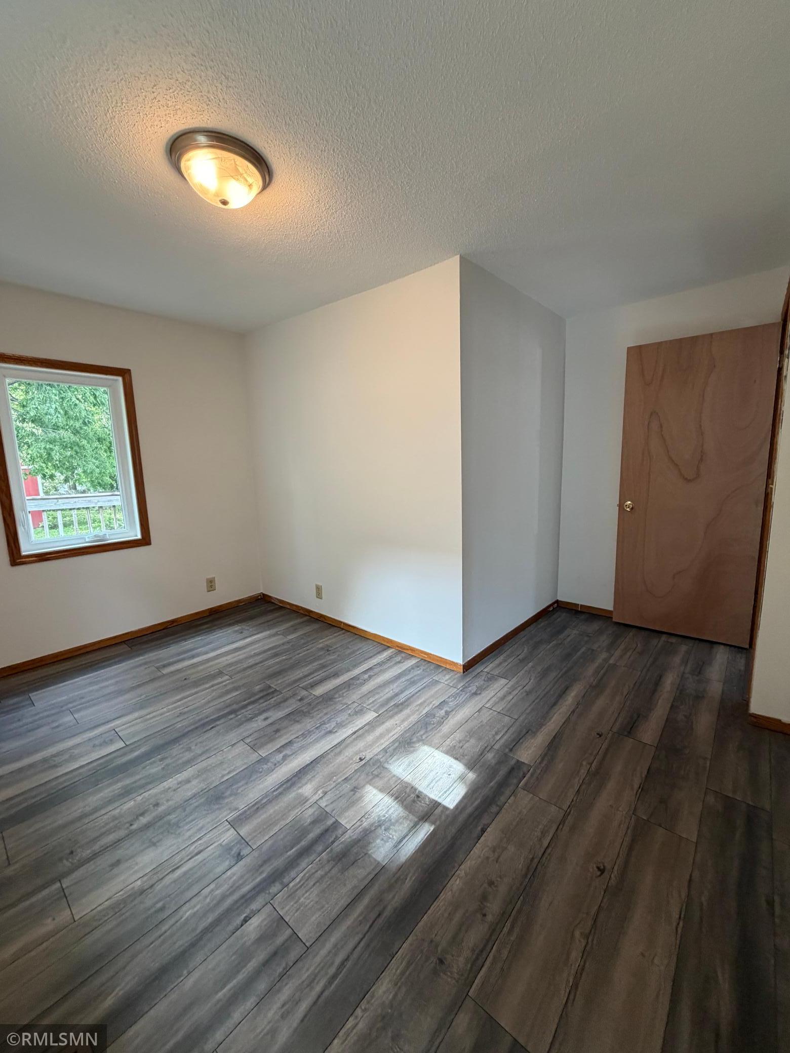 607 1st Avenue E Property Photo 11