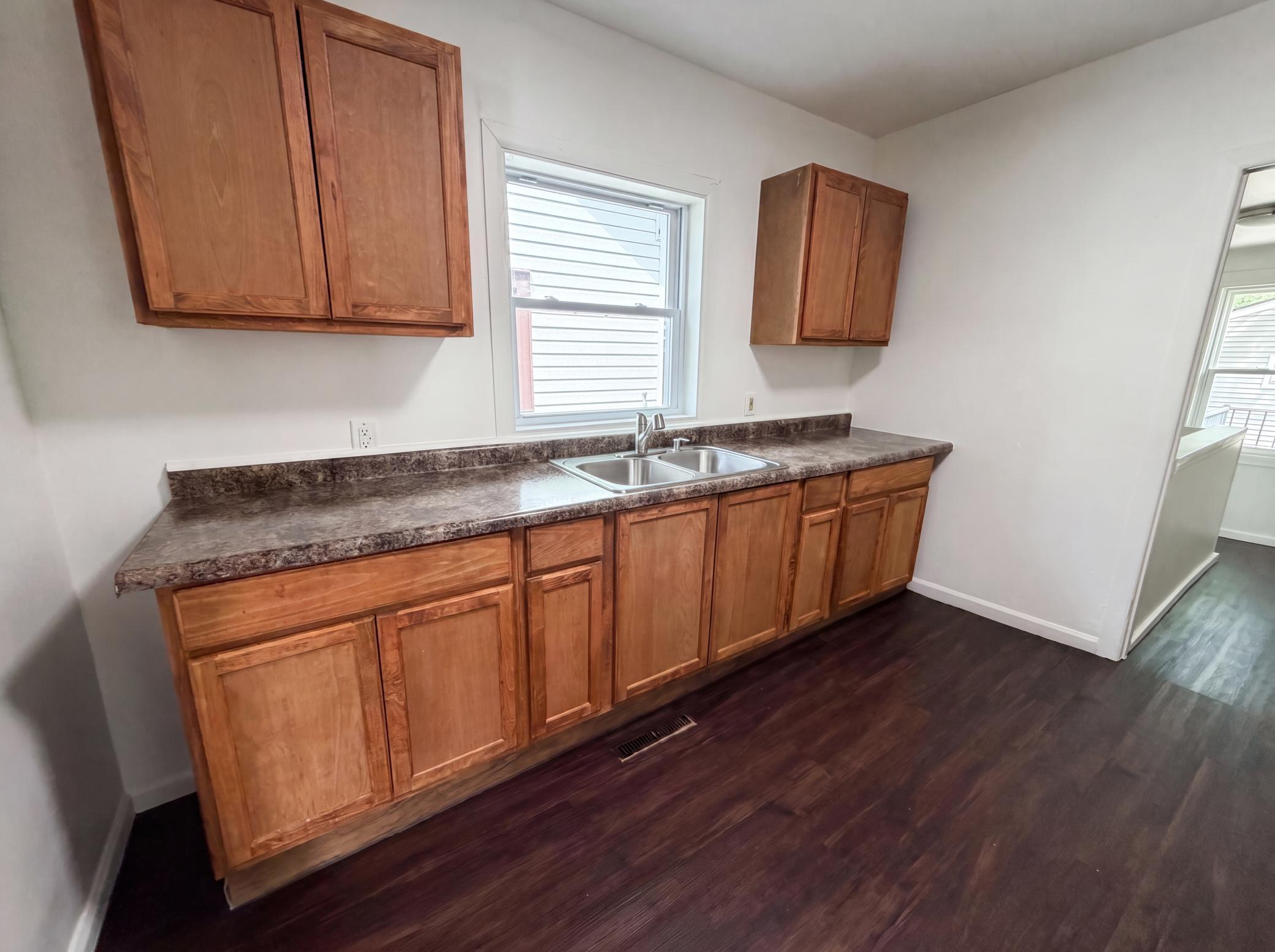 5200 Camden Avenue N Property Photo 10