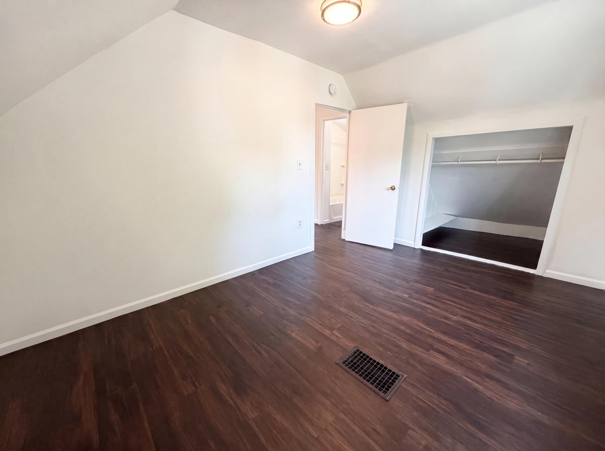 5200 Camden Avenue N Property Photo 14