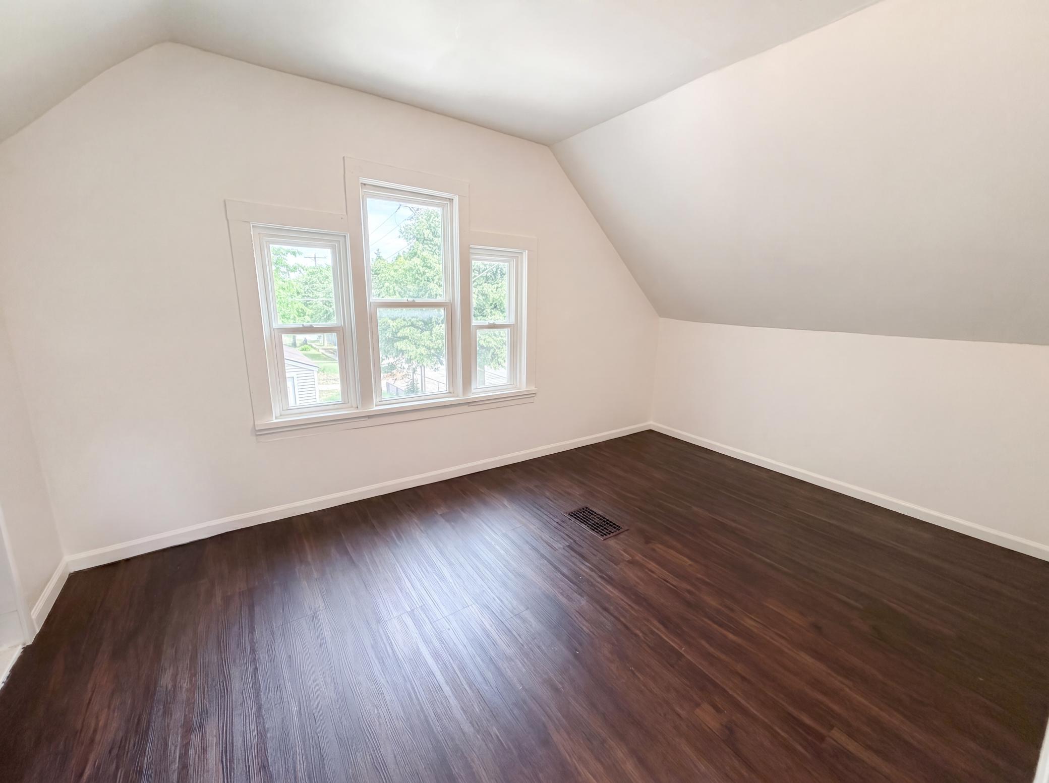 5200 Camden Avenue N Property Photo 16