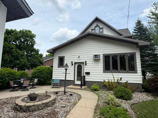 403 1st Avenue Property Photo 4