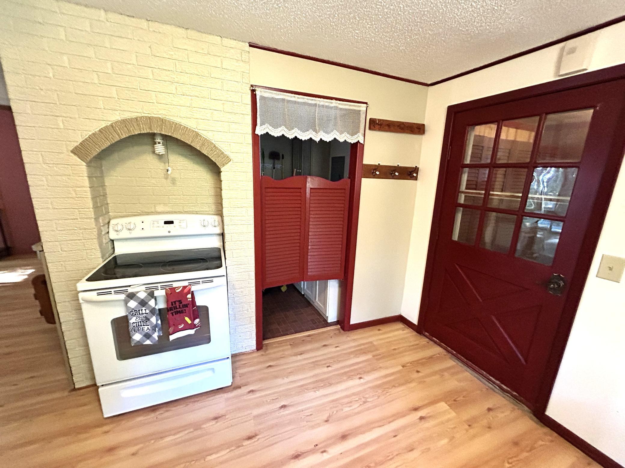 13076 Pine Vista Drive Property Photo 13