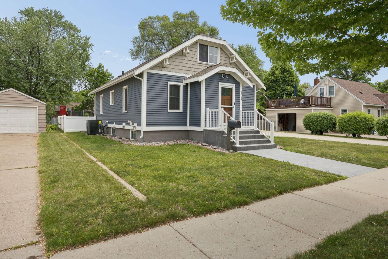 1014 11th Avenue N Property Photo 2