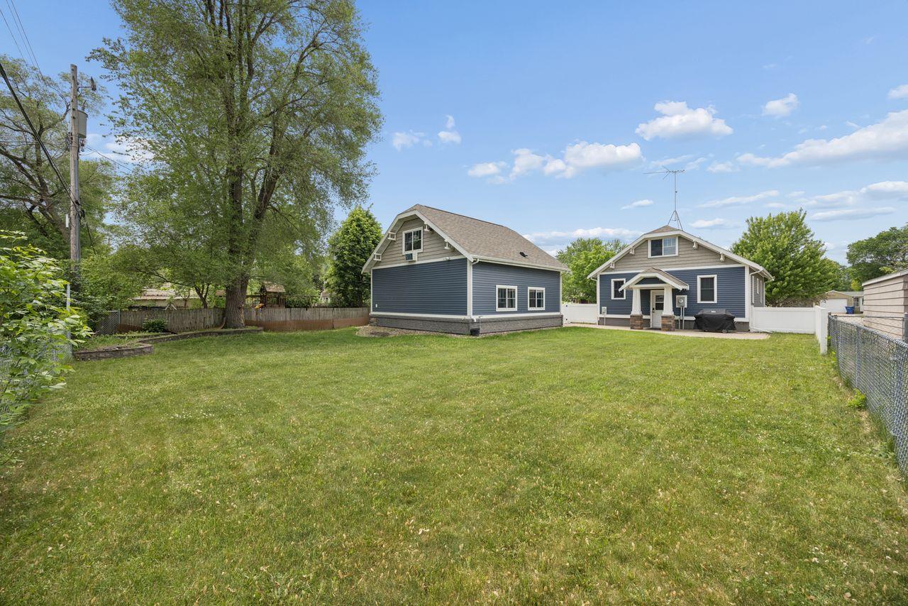 1014 11th Avenue N Property Photo 3