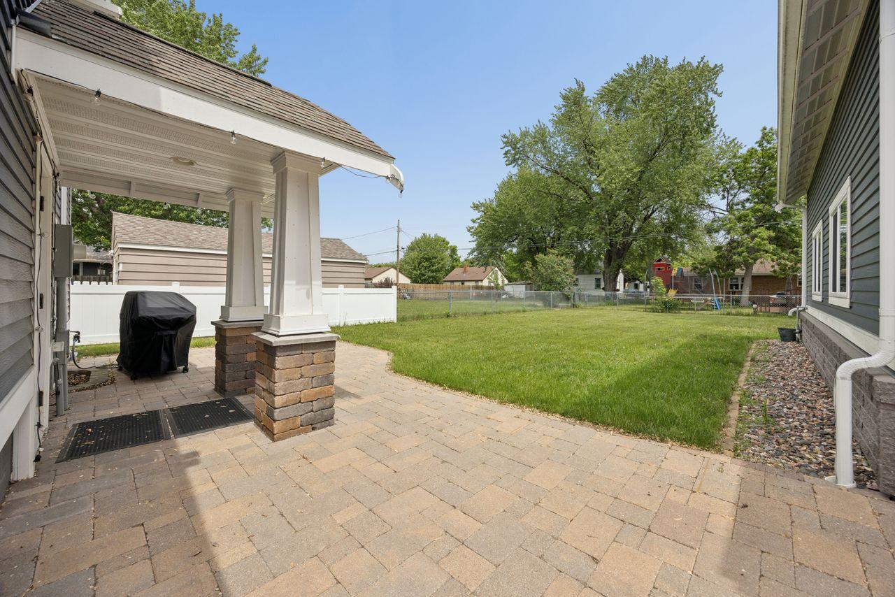 1014 11th Avenue N Property Photo 5