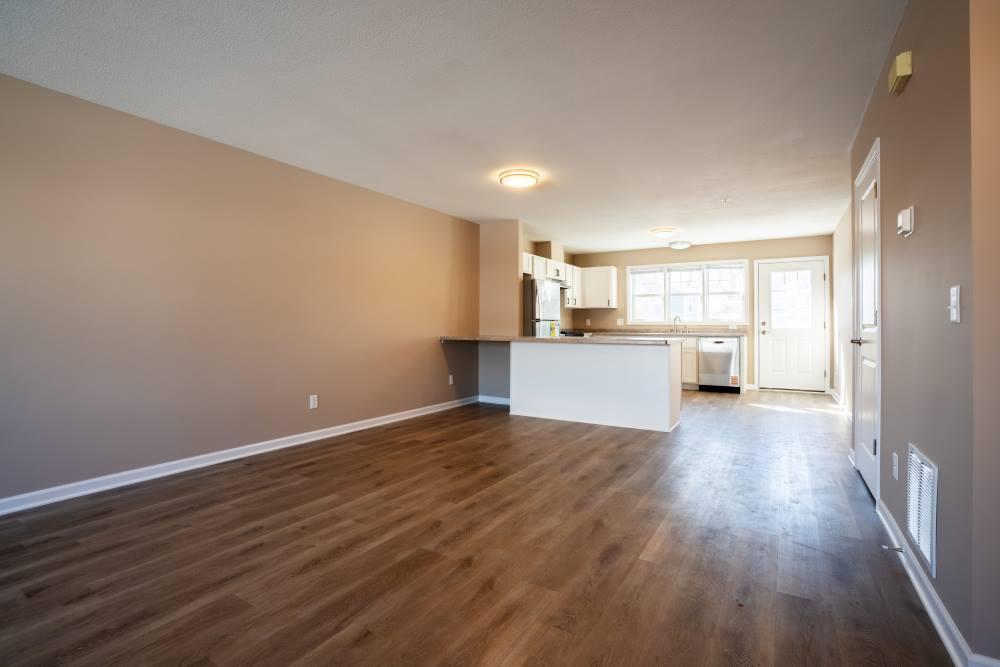1613 E 24th Street Property Photo 5