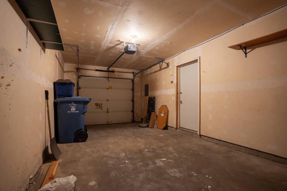 1613 E 24th Street Property Photo 25