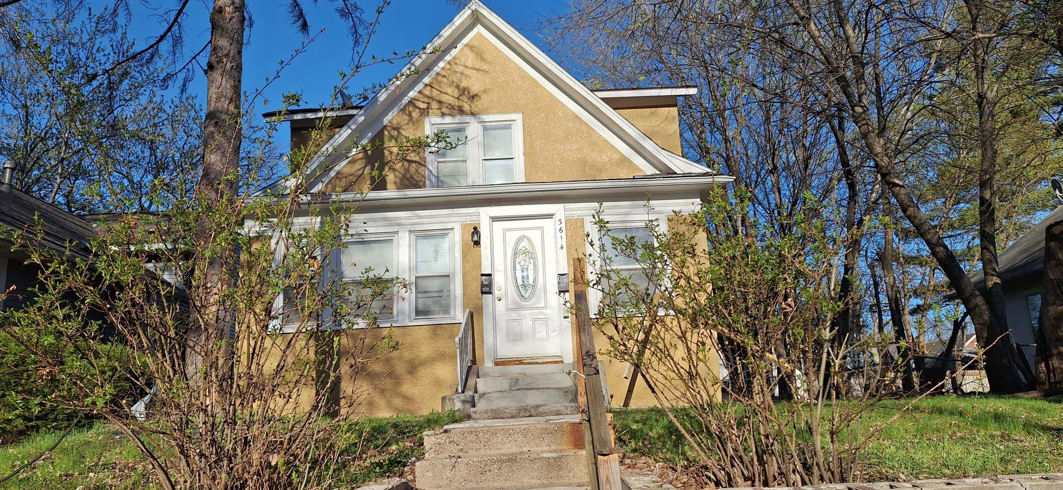 3614 Russell Avenue N Property Photo 1